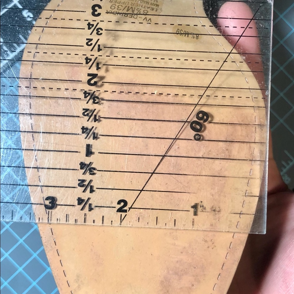 Like New! Vince Camuto Black Leather Cut Out ankle Booties Size 8.5/39 - Picture 10 of 11